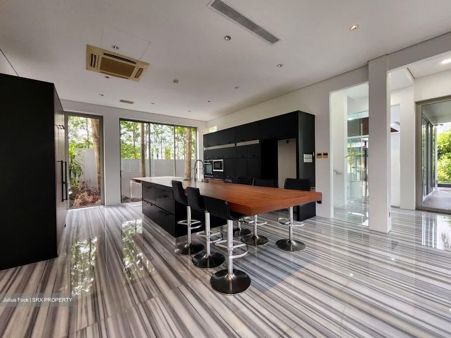 Bishopsgate (D10), Detached #573555081